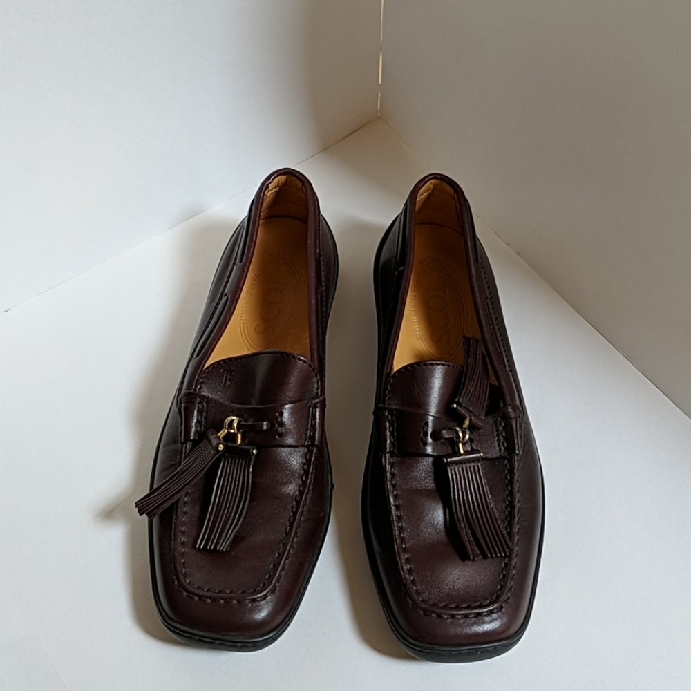Tod's tassel loafer